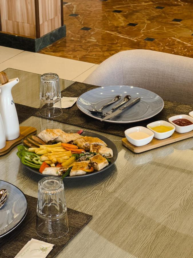 Al Maha Int Hotel Oman Muskat Eksteriør bilde