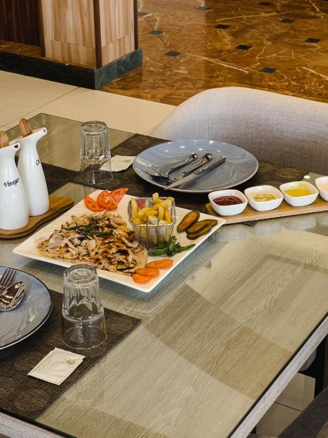 Al Maha Int Hotel Oman Muskat Eksteriør bilde
