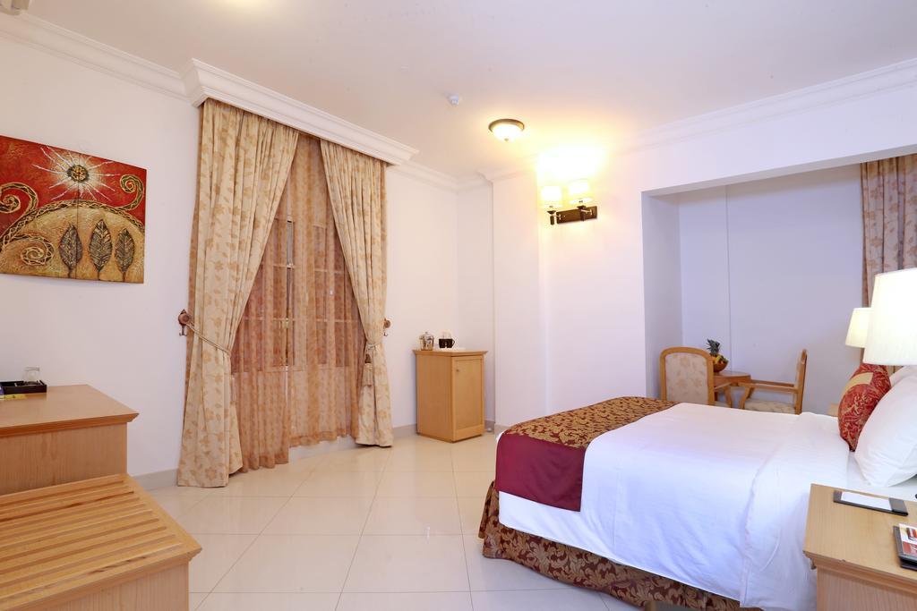 Al Maha Int Hotel Oman Muskat Eksteriør bilde